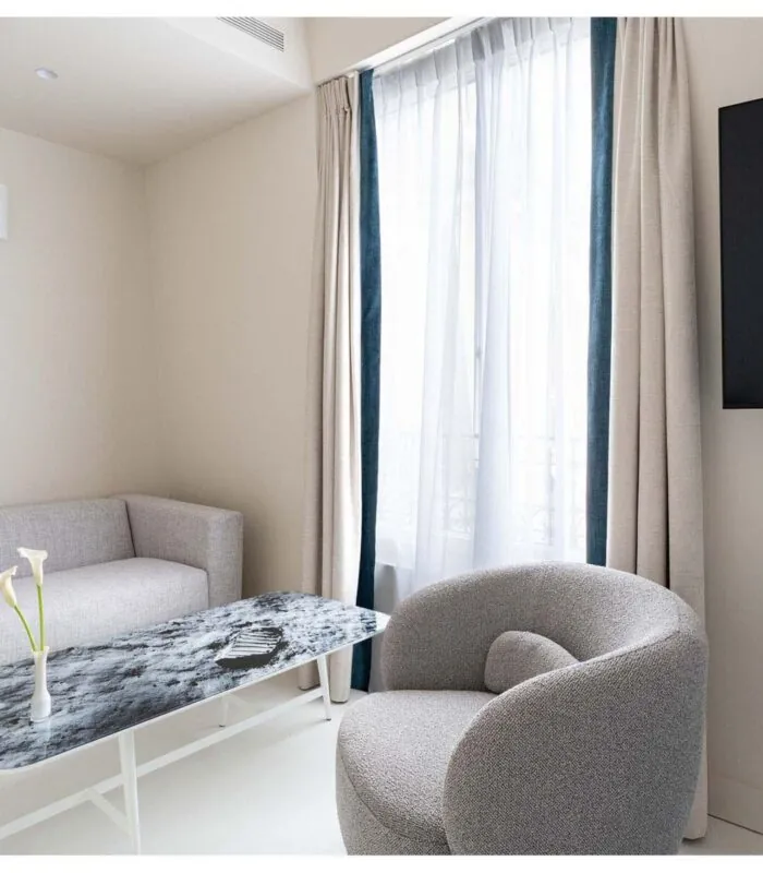 Vue d’une chambre Triple Claudie Haigneré à l’hôtel Opera Astra