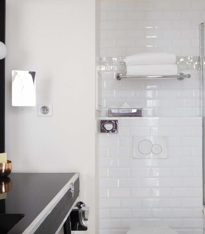 Salle de bain d’une Chambre Twin Supérieure à l’Hôtel 123 Sébastopol