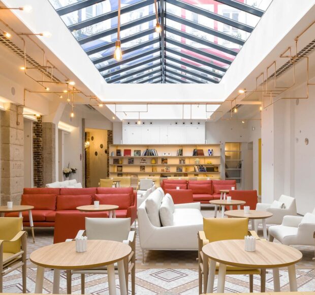 Lobby dell’Hotel 34B a Parigi – arredo originale e atmosfera accogliente