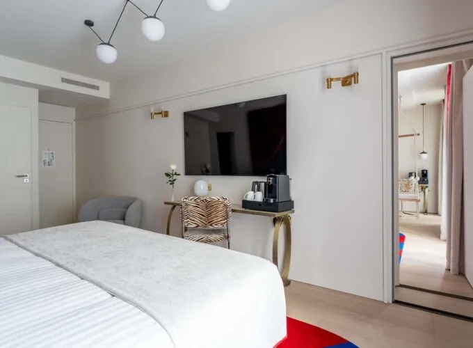 Vue d’ensemble de la chambre Supérieure Communicante Bouglione à l’hôtel Astra Opéra