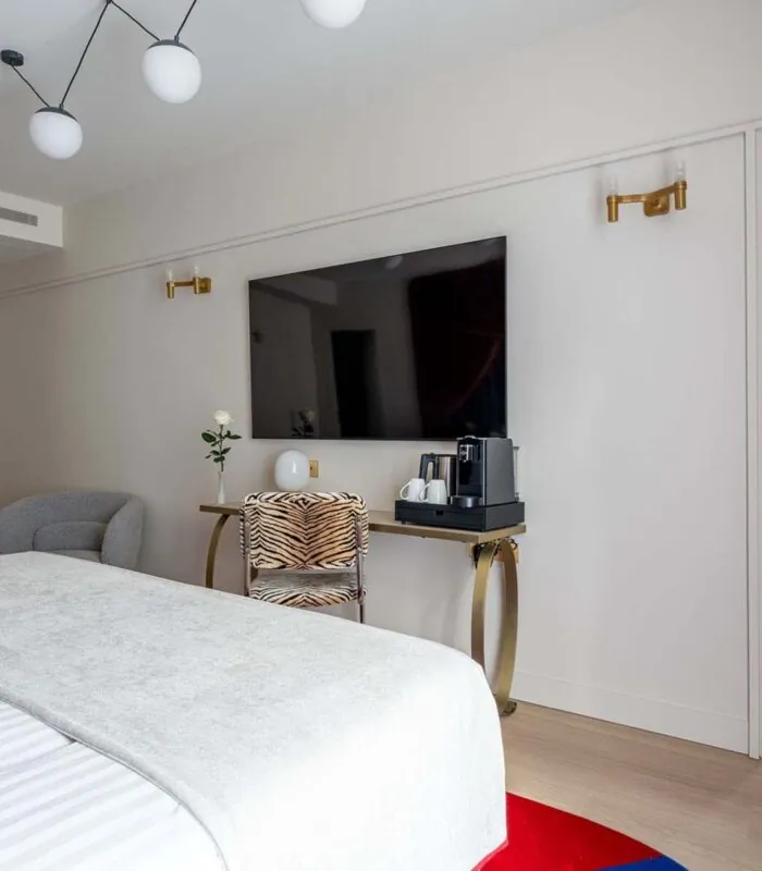 Vue d’ensemble de la chambre Supérieure Communicante Bouglione à l’hôtel Astra Opéra