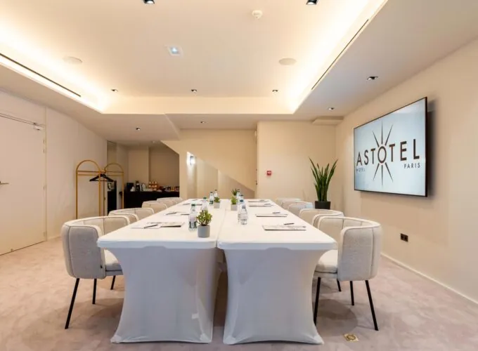 Salle de réunion de l’espace Étoile à l’hôtel Opera Astra