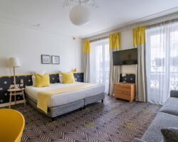 Chambre Quadruple à l’hôtel Augustin 3 étoiles du groupe Astotel à Paris