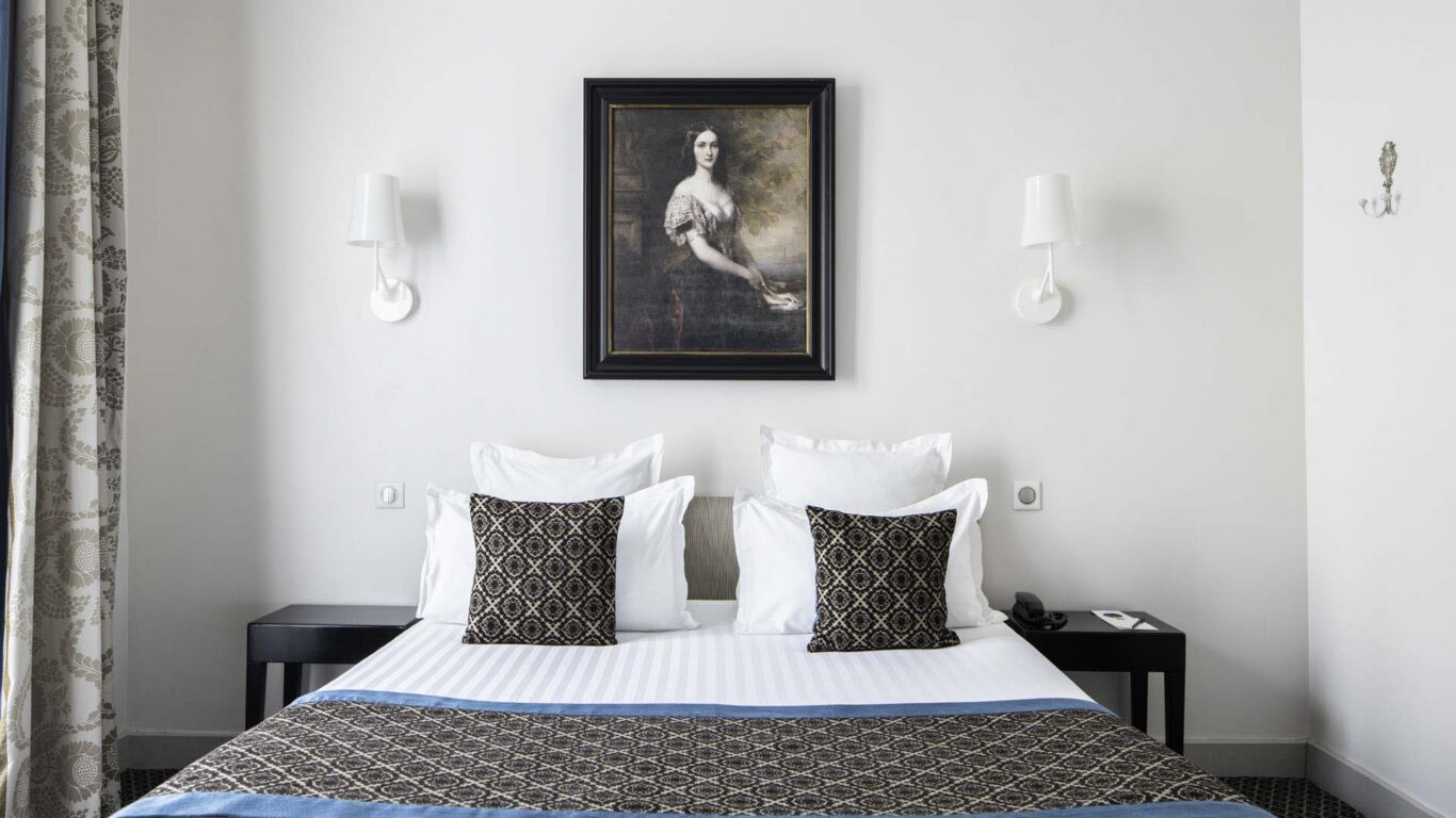 Chambre Supérieure parfaite pour 1 ou 2 personnes offrant élégance et confort pour un séjour raffiné et relaxant