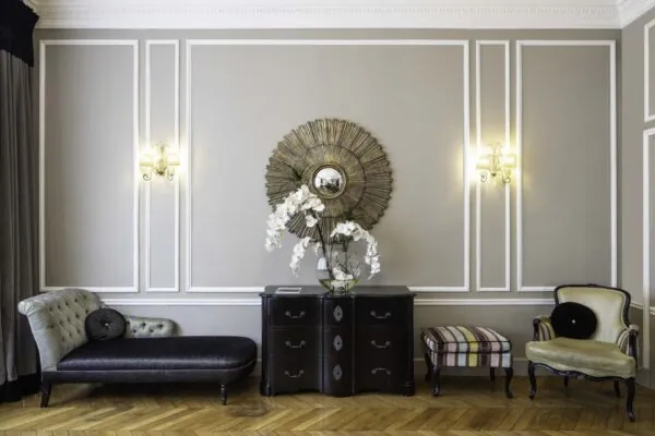 Vue du lobby de l’Hôtel Bradford Elysées 4 étoiles à Paris