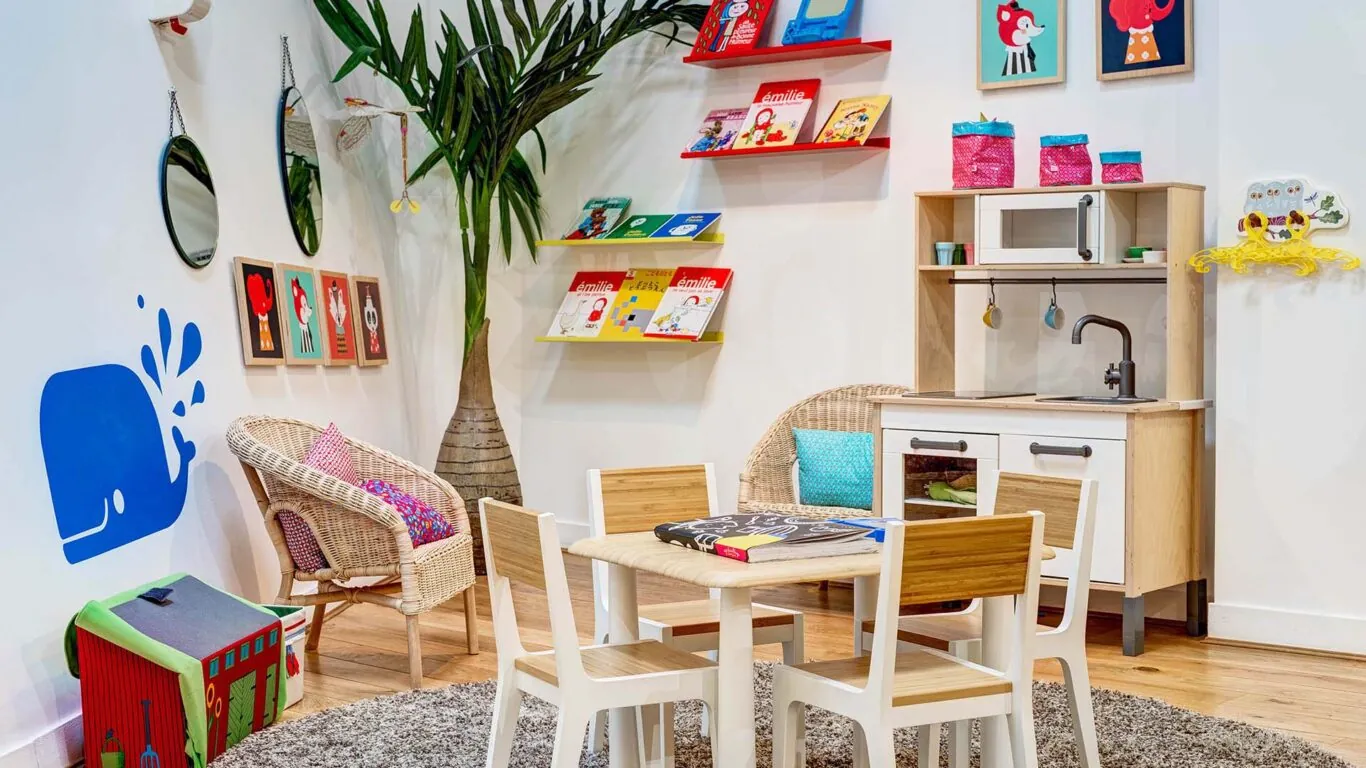 L’aire de jeux pour enfants de l’hôtel George offre un environnement sûr et amusant, idéal pour divertir les plus petits