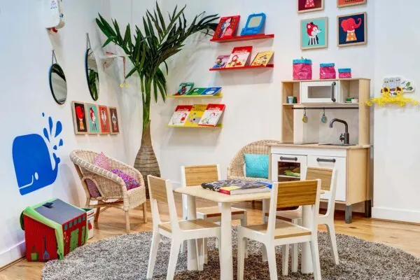 L’aire de jeux pour enfants de l’hôtel George offre un environnement sûr et amusant, idéal pour divertir les plus petits