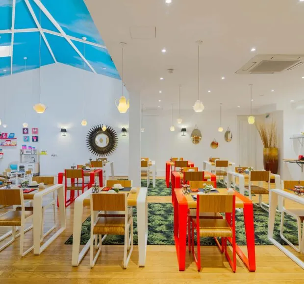 Astotel为企业提供灵活高效的住宿解决方案。享受高效的服务、专属支持以及简化的管理,满足您所有的商务出行需求。