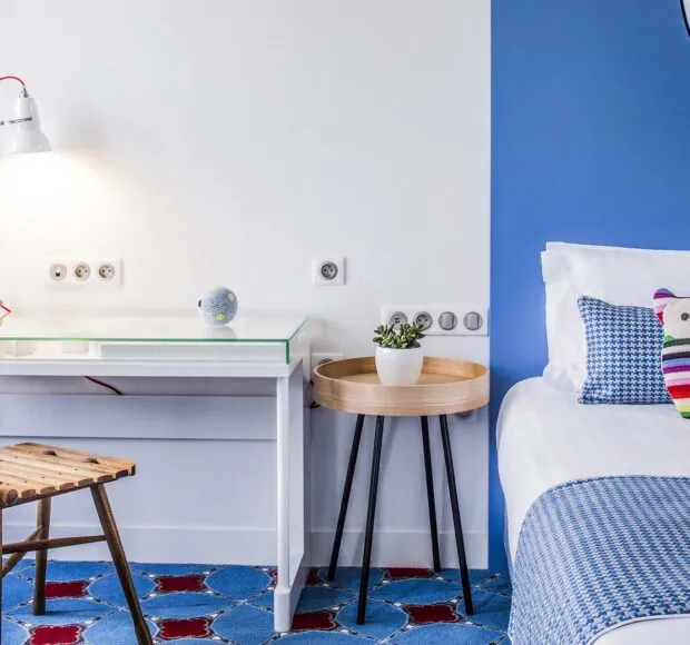 您一定会喜欢我们尊享客房的宽敞空间,这些客房位于酒店的顶层,提供宁静的环境,让您享受愉快的入住体验