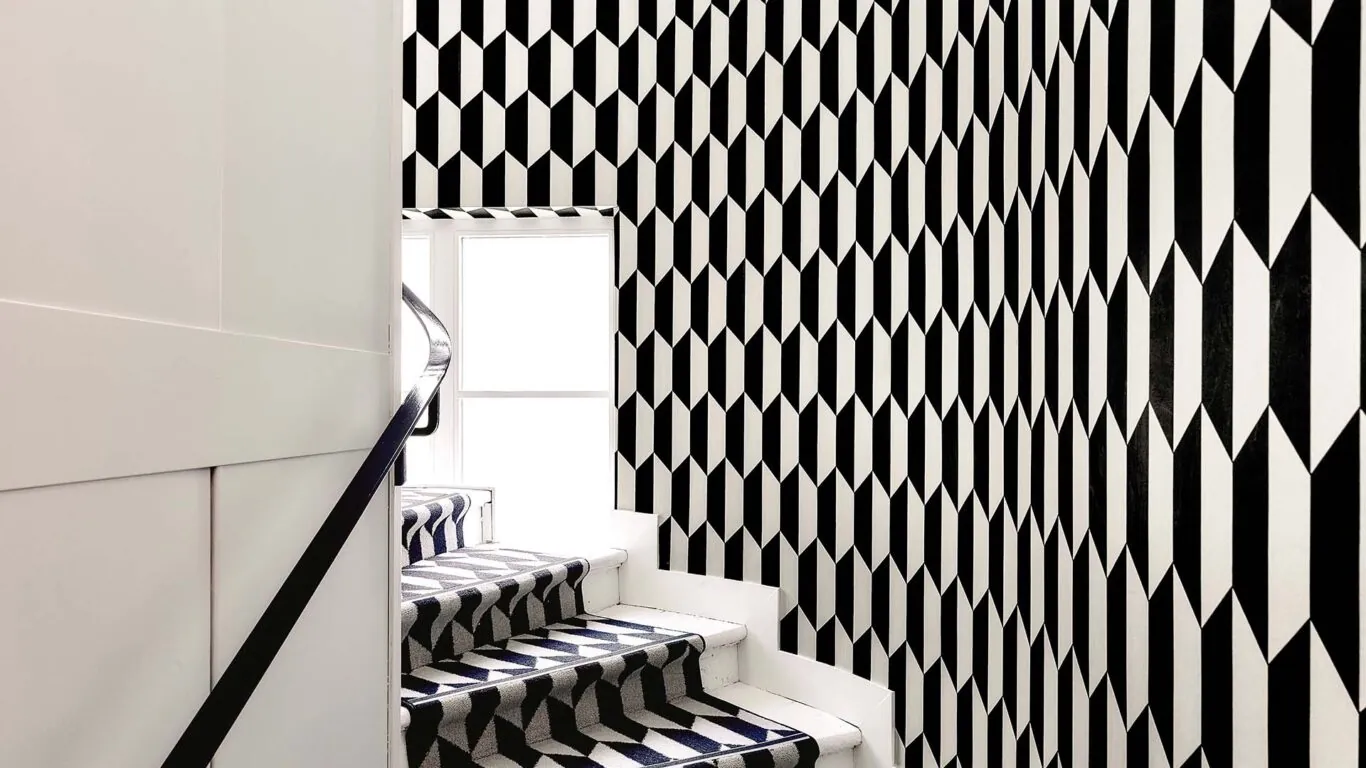 Vue de l’escalier de l’hôtel Joke