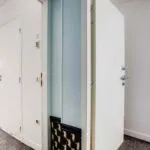 Chambre Familiale vue sur le sas commun à l’hôtel Joyce