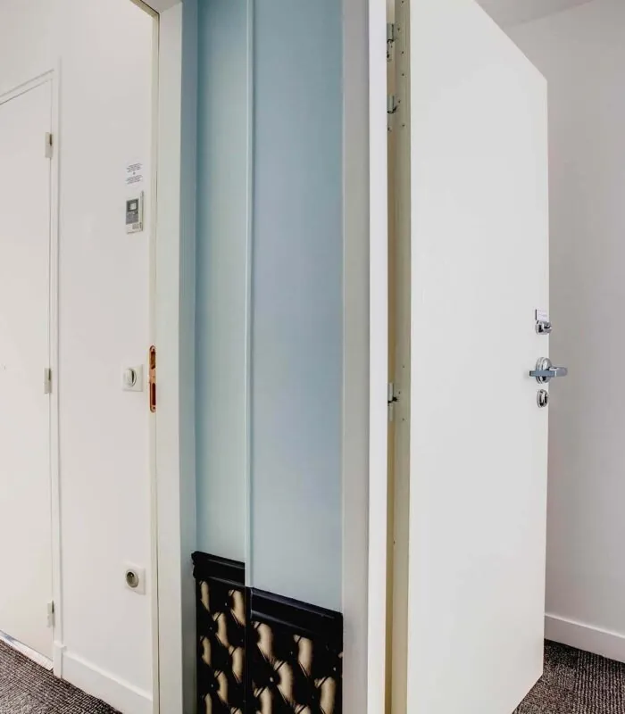 Chambre Familiale vue sur le sas commun à l’hôtel Joyce