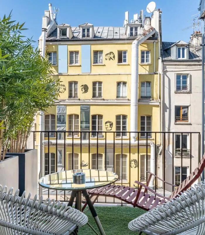 Balcon extérieur d’une Chambre Double Privilège à l’Hôtel 123 Sébastopol