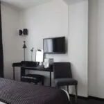 Chambre Supérieure, parfaite pour 1 ou 2 personnes, offrant élégance et confort pour un séjour raffiné et relaxant