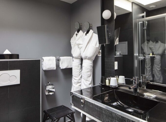 Salle de bain d’une Chambre Double Supérieure à l’Hôtel 123 Sébastopol