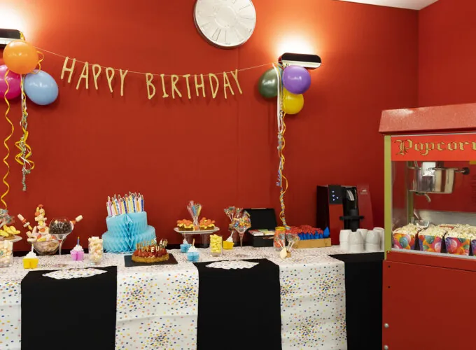 Réception dans la salle de cinéma à l’Hôtel 123 Sébastopol à Paris