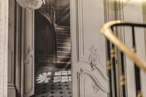 Vue des escaliers de l’Hôtel Malte