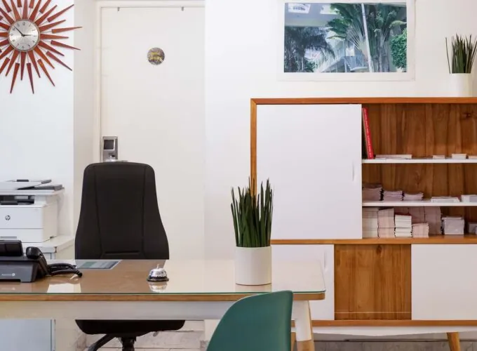 L’atmosphère de la réception de l’Hôtel Palm se caractérise par un accueil chaleureux et attentif