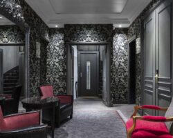 Vue des couloirs de l’hôtel Regent’s Garden