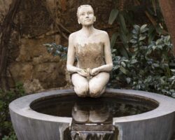 Jardin de 400 m² d’inspiration japonaise à l’hôtel Regent’s Garden à Paris, conçu par le paysagiste Xavier de Chirac