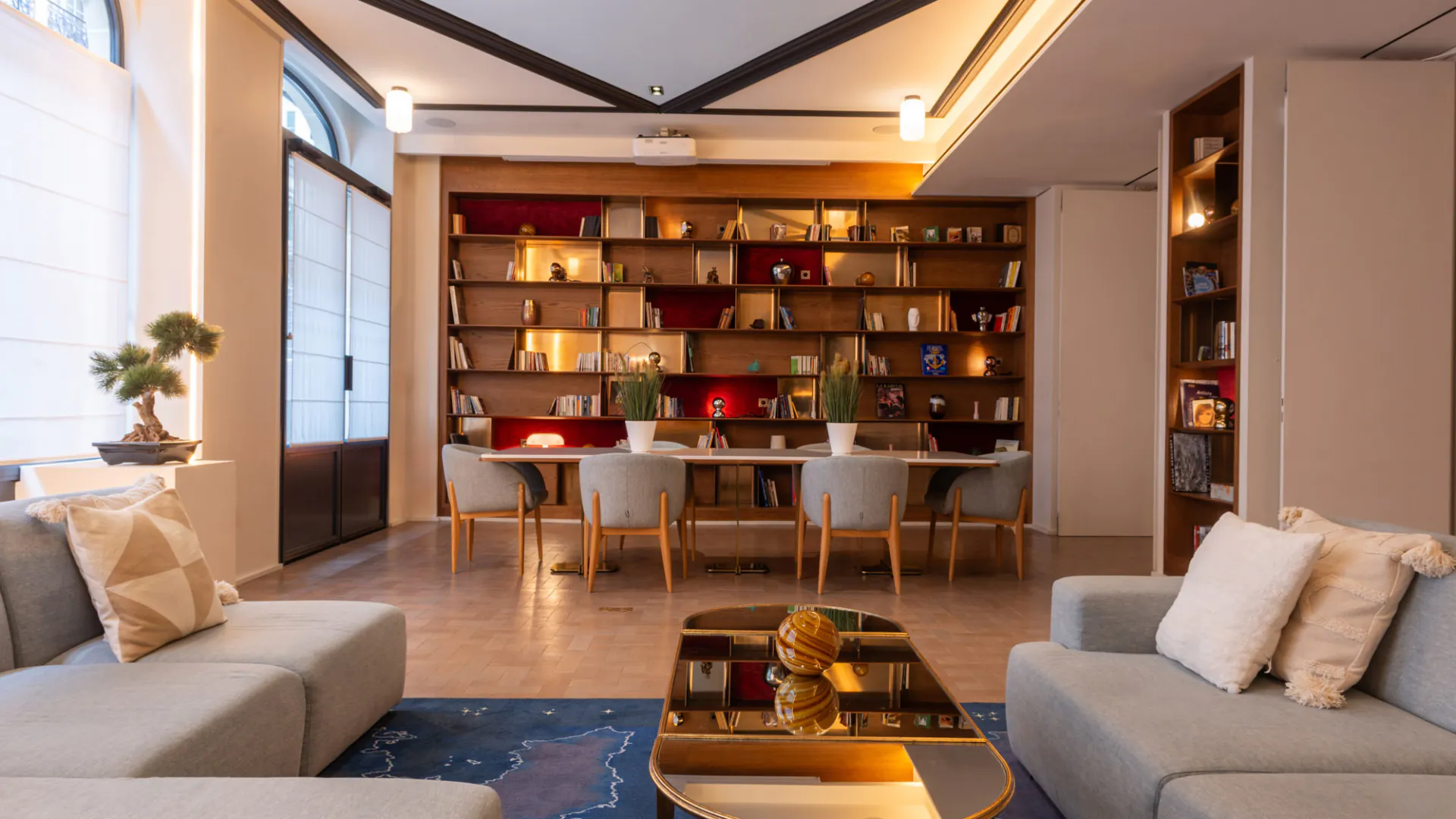 Lobby de l’Hôtel Astra Opéra à Paris – cadre raffiné près de l’Opéra