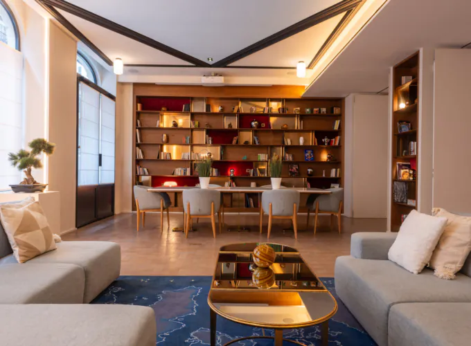 Lobby de l’Hôtel Astra Opéra à Paris – cadre raffiné près de l’Opéra