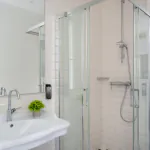 Salle de bain de la Chambre Double – Hôtel 34B