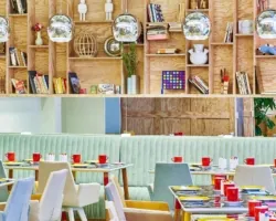 Salle à manger colorée et ludique – Hôtel Joke