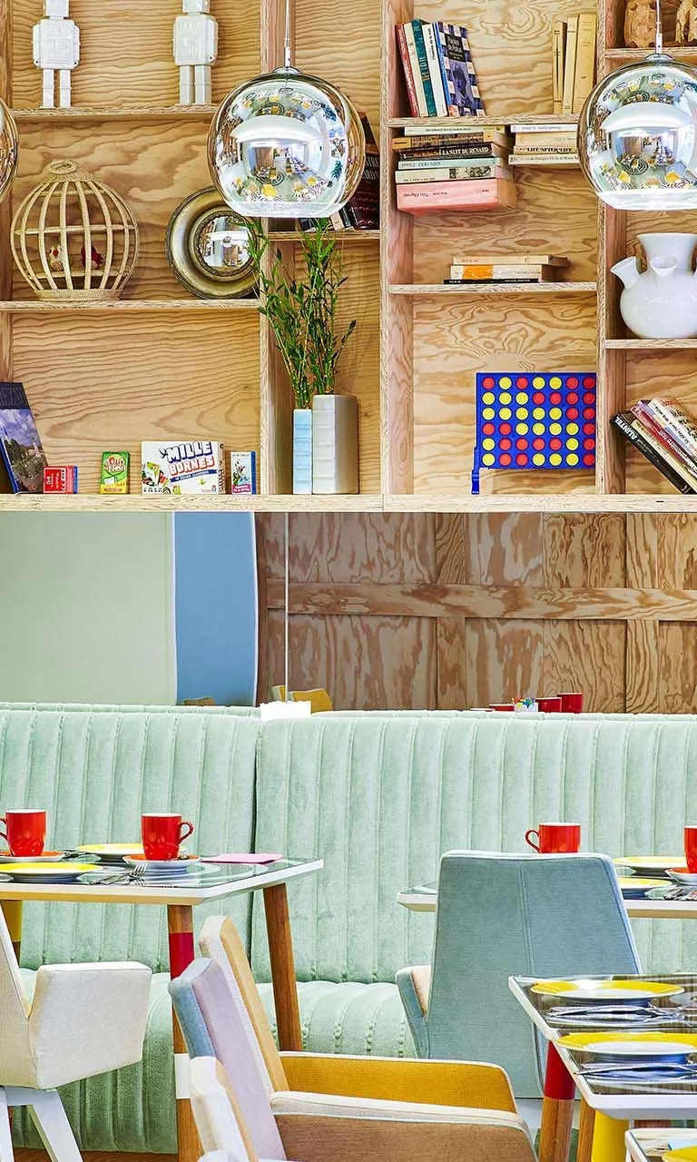 Яркая и игривая столовая – Отель Joke (Joke)