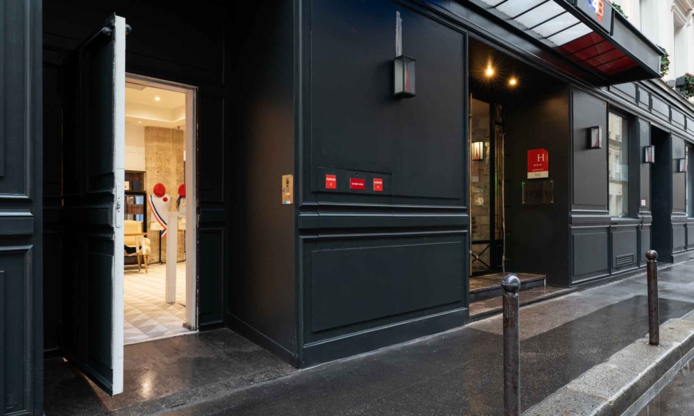 Facade and entrances of Hotel 34B Astotel on Rue Bergère in Paris